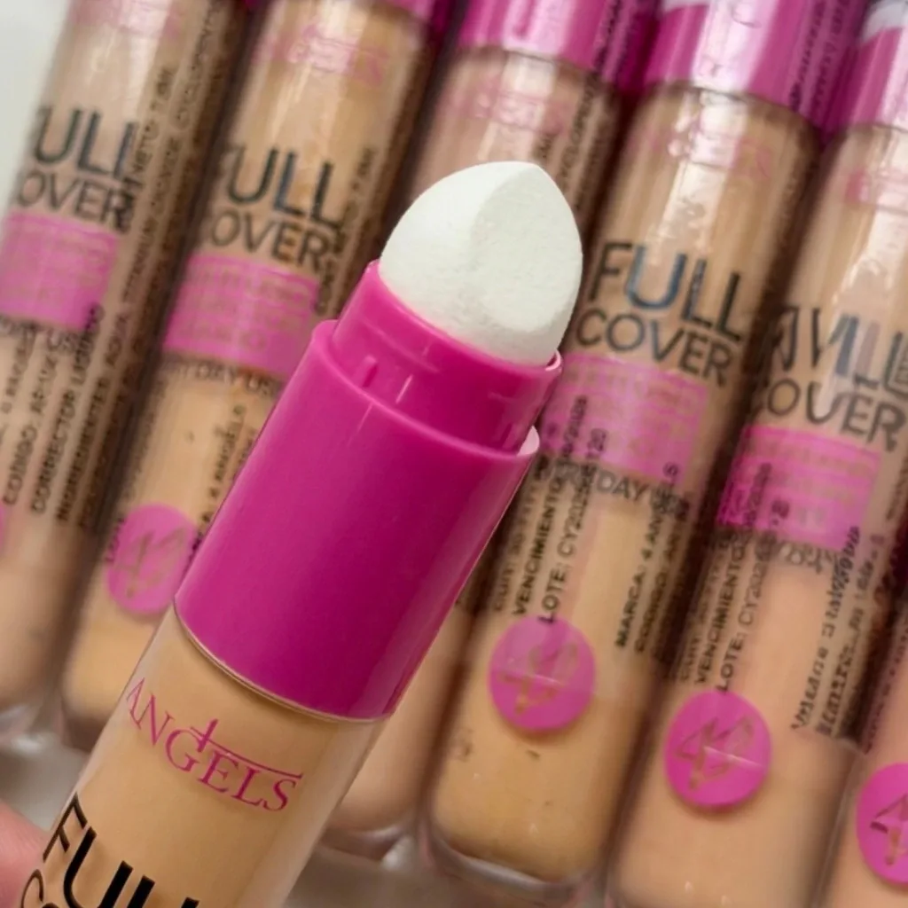 Corrector FULL COVER con aplicador 4 Angels