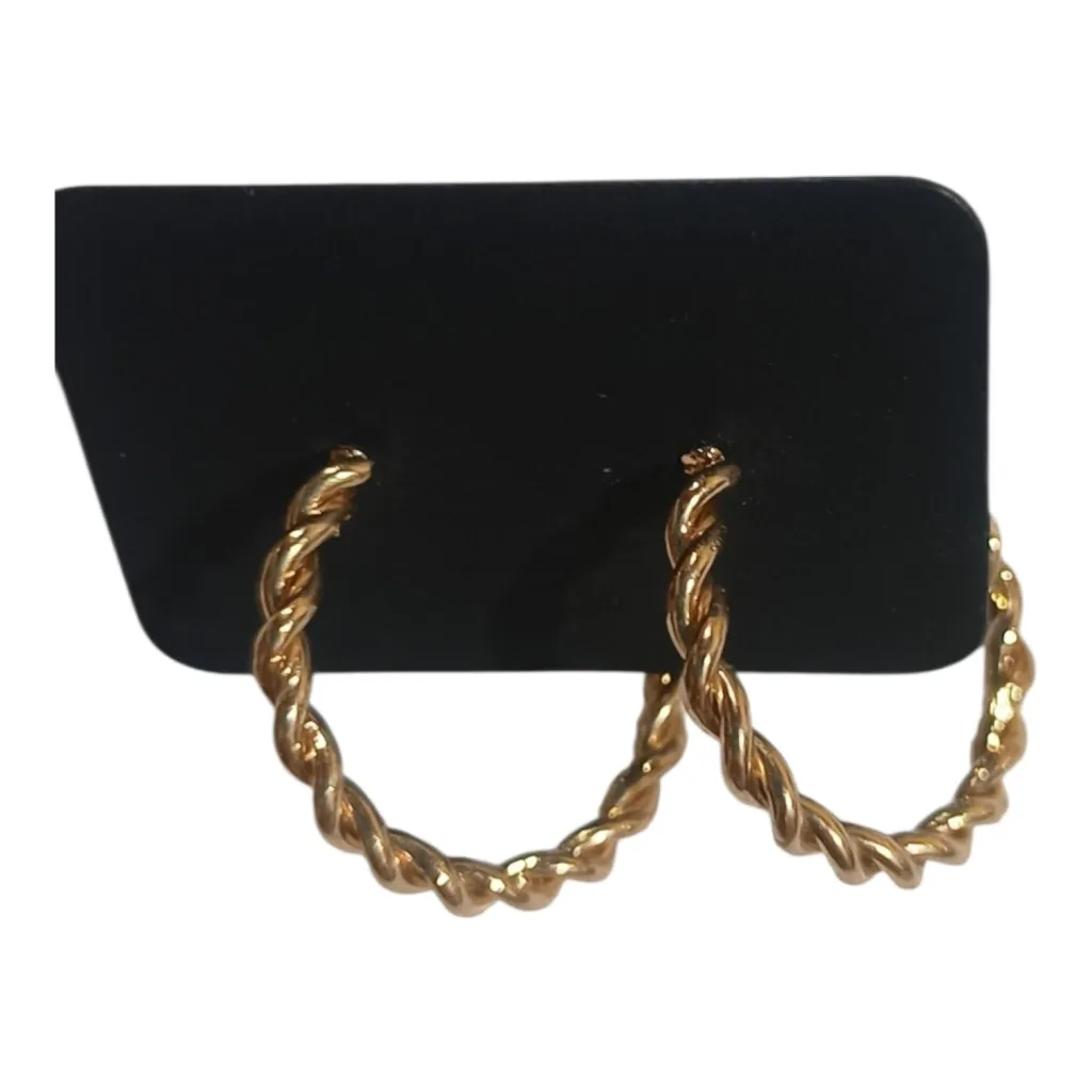 #105 PAR DE AROS DORADO (TRENZADO)